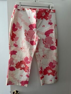 Ann Taylor Pink Floral Petite pants!